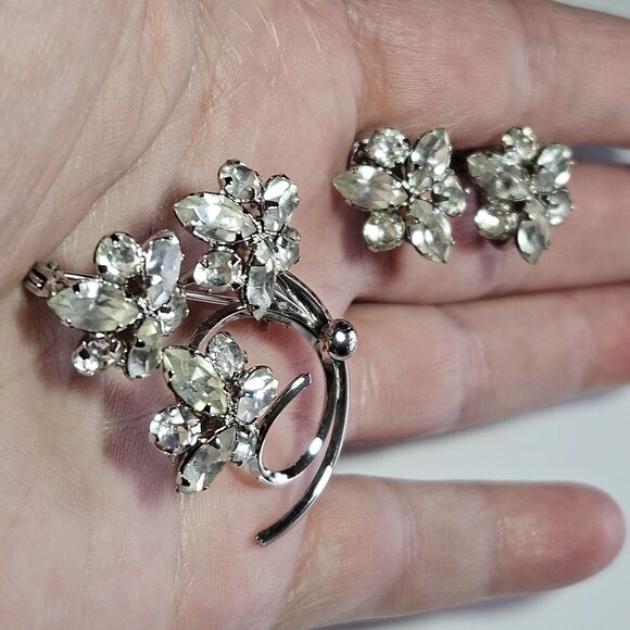 *Sale* Star Art Vintage Rhodium Plated Sterling Rhinestone Brooch Screw Back - Picture 3 of 11